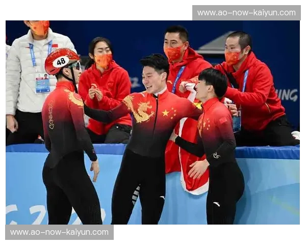 比分冬奥会——把冰雪激情握在手心